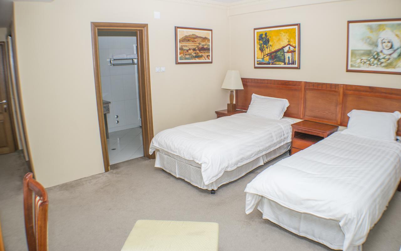 Hotel Feni Kavadarci Exteriör bild