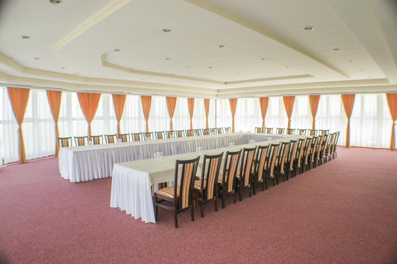 Hotel Feni Kavadarci Exteriör bild