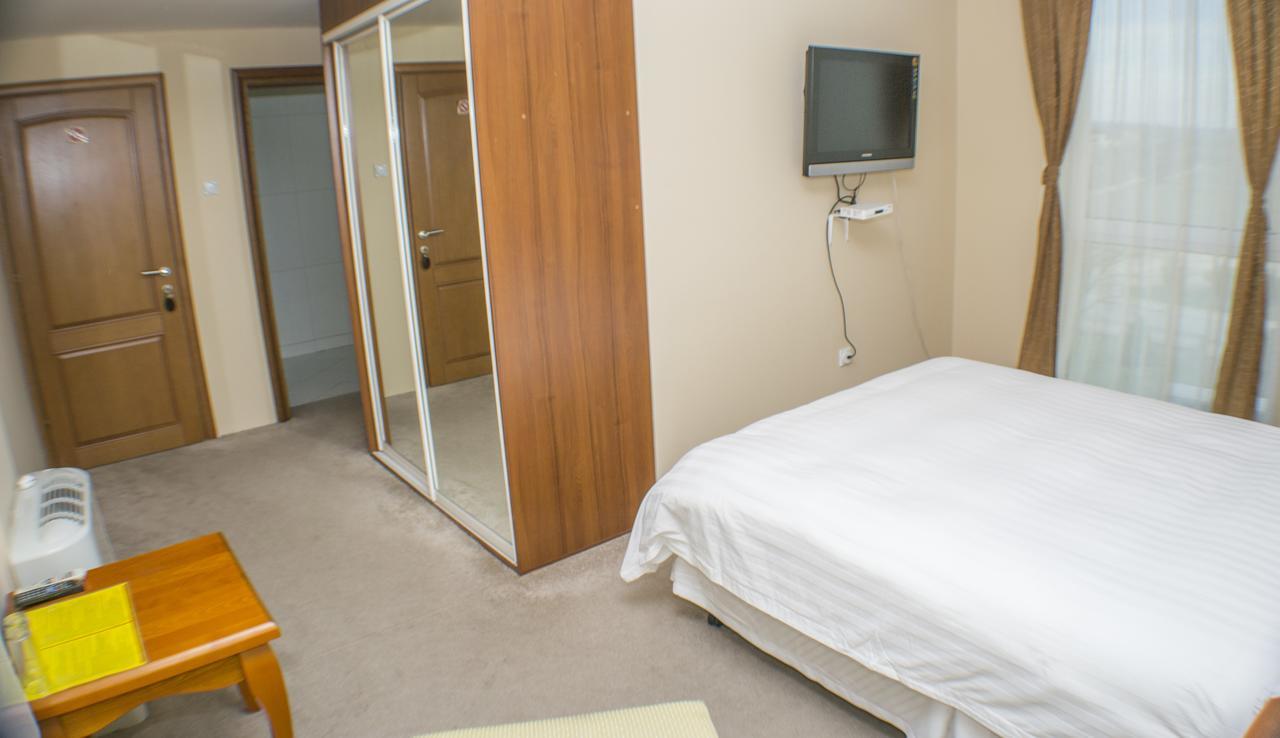 Hotel Feni Kavadarci Exteriör bild